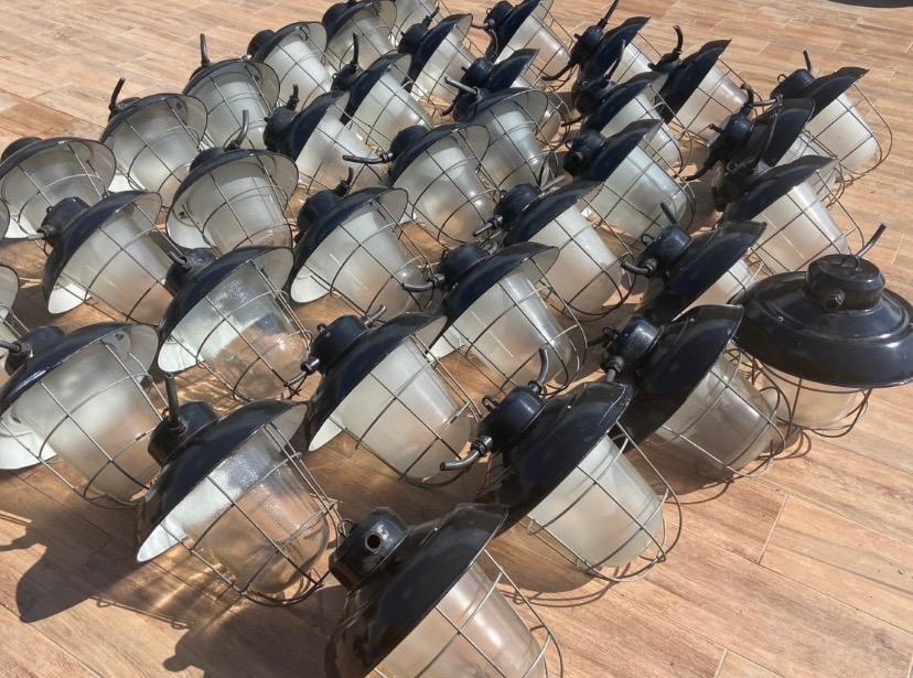Sehr schöne nostalgische Industrielampe Emailliert fabriklampe in Willisau - Bild 9