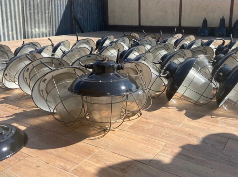 Sehr schöne nostalgische Industrielampe Emailliert fabriklampe in Willisau - Bild 16
