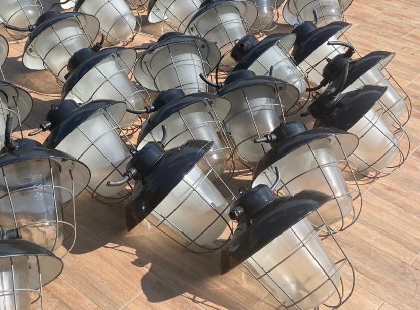 Sehr schöne nostalgische Industrielampe Emailliert fabriklampe in Willisau - Bild 18
