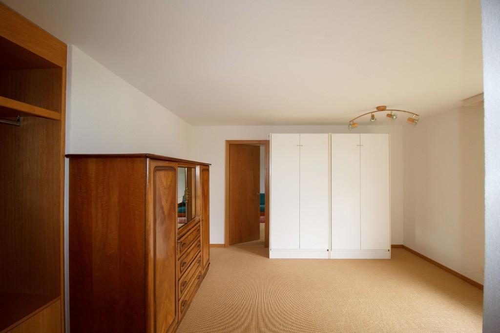 2.5-06, helle 2.5 Zimmerwohnung mit sonniger Terrasse in Sierre - Bild 3