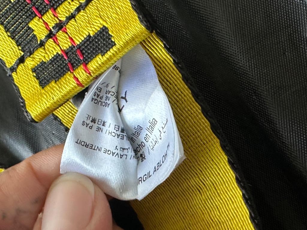 Off-White Industrial Belt in Gelb, Original, guter Zustand in Biel - Bild 3