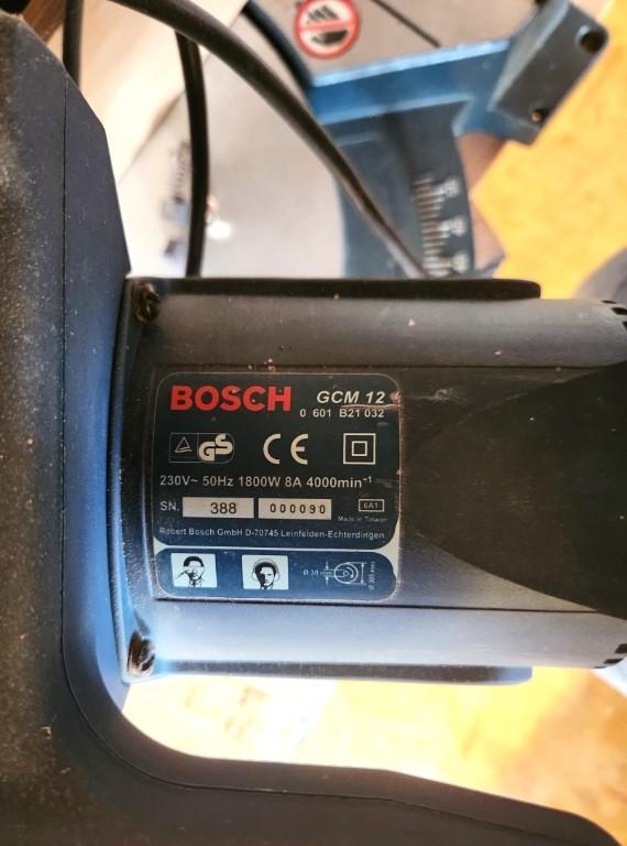 Bosch Professionelle Kapp- und Gehrungssäge GCM 12 in Appenzell - Bild 2