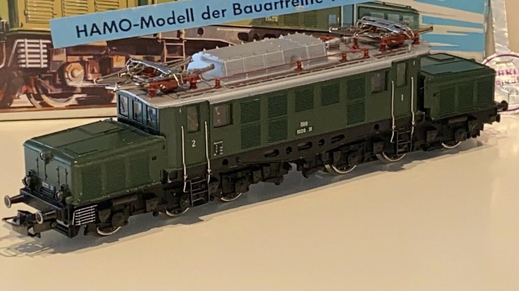 Märklin 3052 E-Lok Baureihe 1020 der ÖBB / 1965-67 in Genf - Bild 1