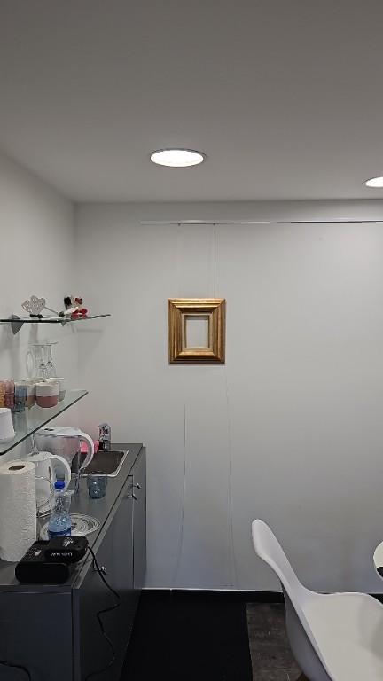 Schöner Raum zu vermieten. in Lachen - Bild 1