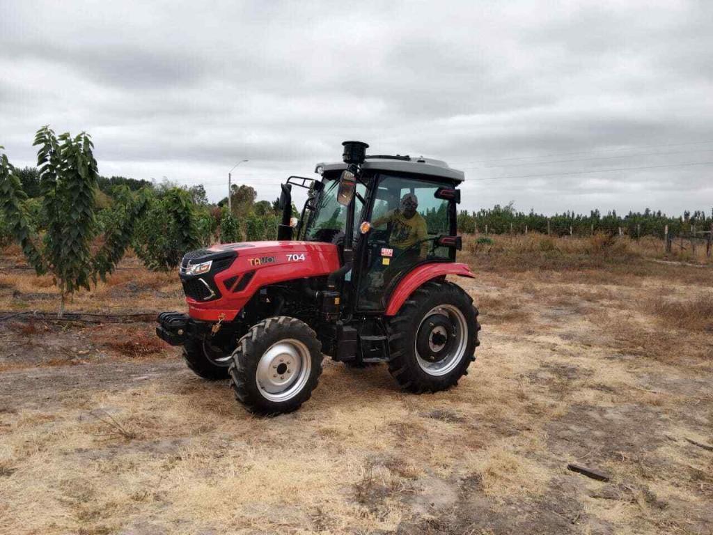 TL70HP-Traktor mit Klimaanlage, Allradantrieb, 4-Zylinder-Motor, in Belp - Bild 3