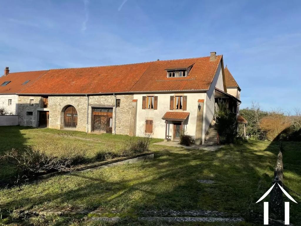 Haus mit Wohnung und zwei großen Scheunen in Frankreich in Willisau - Bild 2
