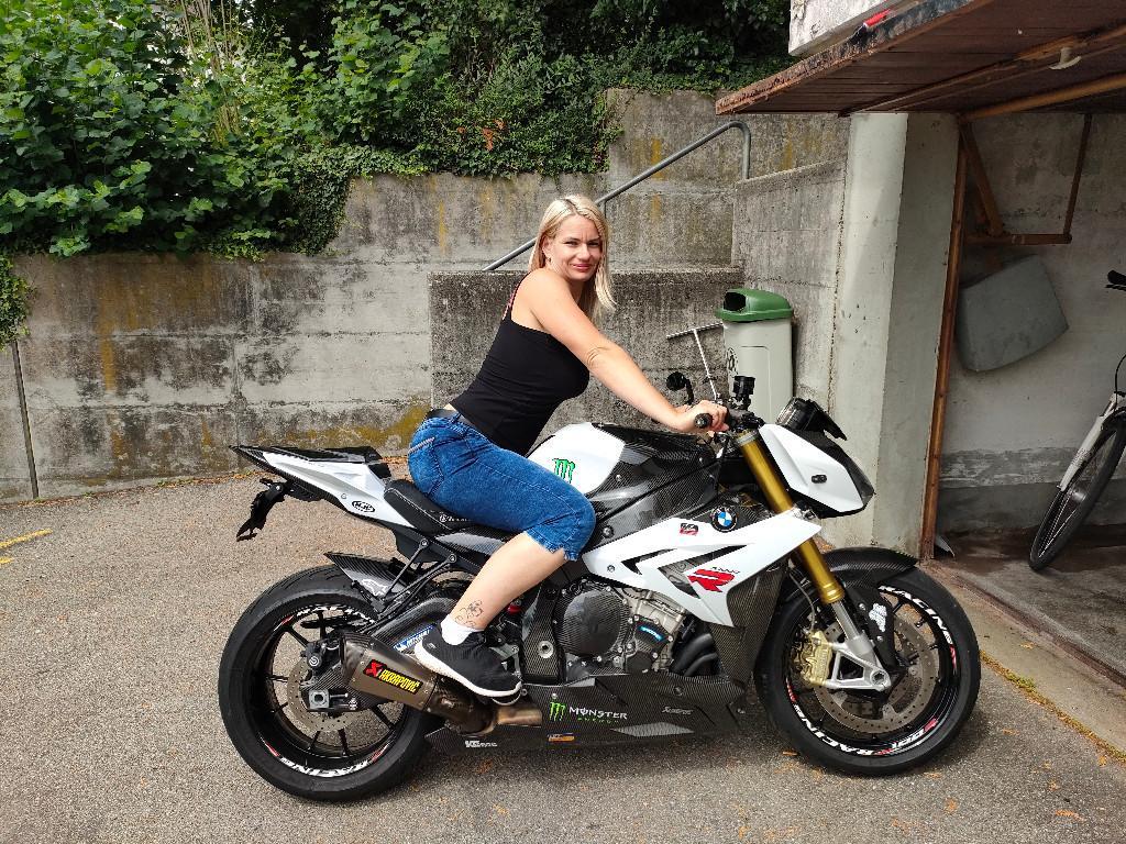 Verkaufen BMW S1000r in Worb - Bild 1
