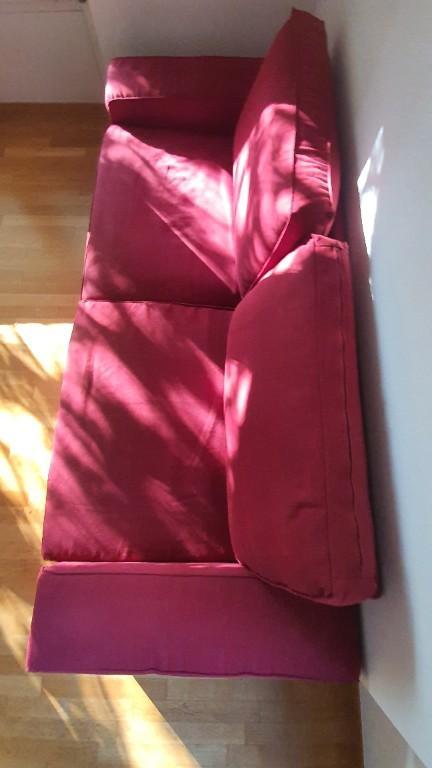 Rotes Sofa aus Stoff in 8032 ZH zum Verkauf in Urdorf - Bild 4