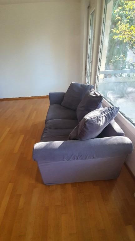 Graues Sofa aus Stoff zum Verkauf in 8032 ZH in Urdorf - Bild 4