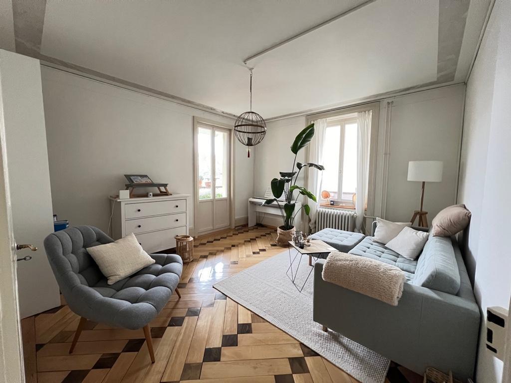 möblierte Wohnung mit Balkon 2.12.2024 bis 29.1.2025 in Luzern - Bild 1