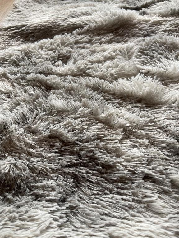 flauschiger Teppich, ca 80x150cm in Uzwil - Bild 1