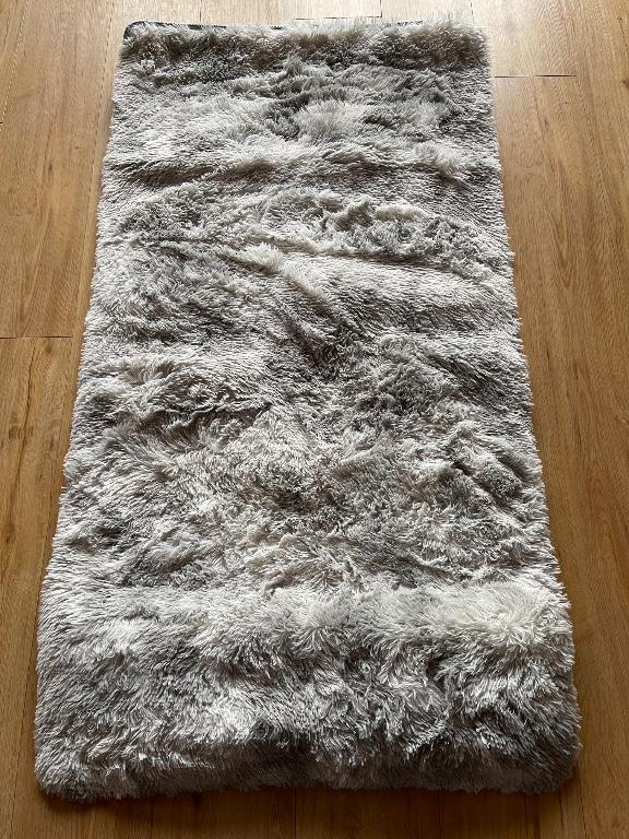 flauschiger Teppich, ca 80x150cm in Uzwil - Bild 3