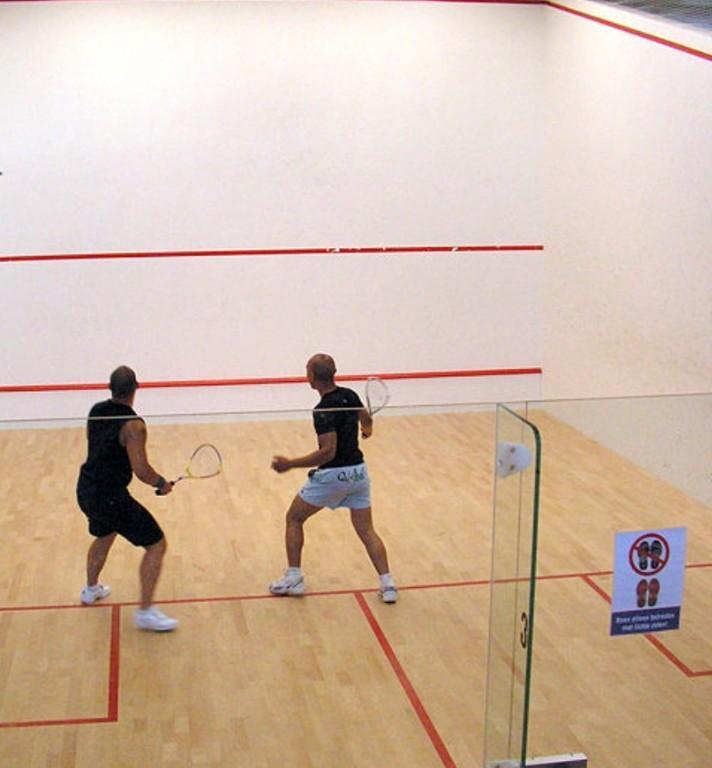 Squash Partner/in Raum Oerlikon gesucht in Dübendorf - Bild 1
