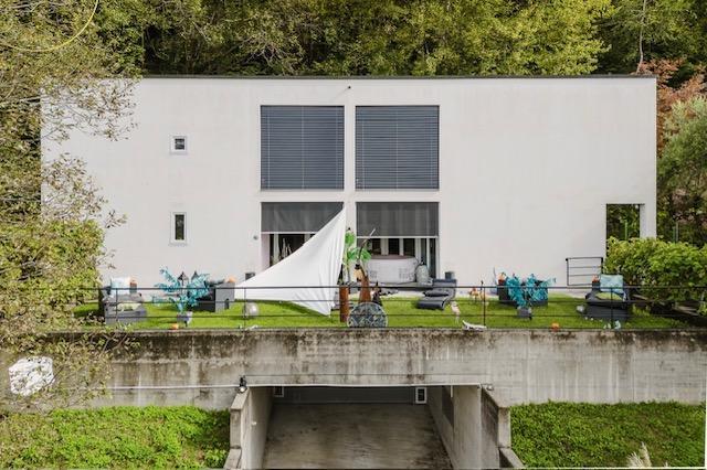 Idyllische, futuristische Villa, viel Ruhe und Sonnenschein mit in Bellinzona - Bild 1