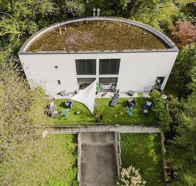 Idyllische, futuristische Villa, viel Ruhe und Sonnenschein mit in Bellinzona - Bild 2