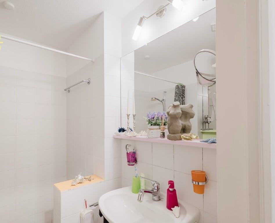Idyllische, futuristische Villa, viel Ruhe und Sonnenschein mit in Bellinzona - Bild 8