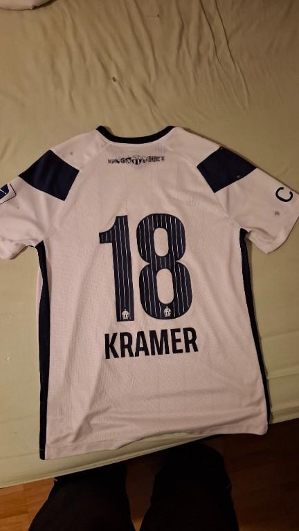 Verkaufe original Fcz Trikot und oder Fcz Fahne. in Urdorf - Bild 4