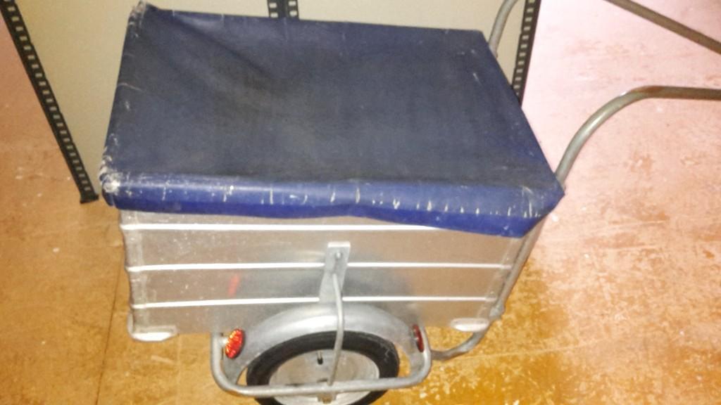 Mofa / Veloanhänger (Aluminiumkiste) Guter Zustand in Weinfelden - Bild 2