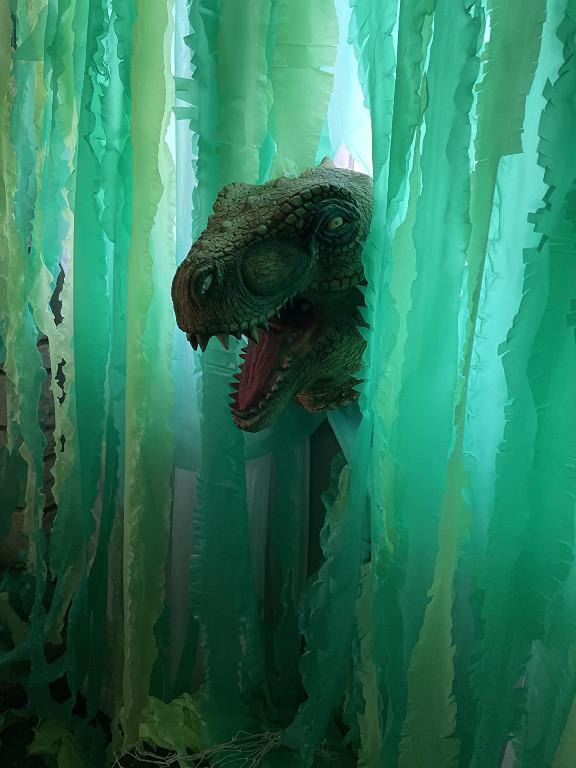 Tyrannosaurus Rex Maske T-Rex Dinosaurier Fasnacht Kostüm Dino in Brig - Bild 3
