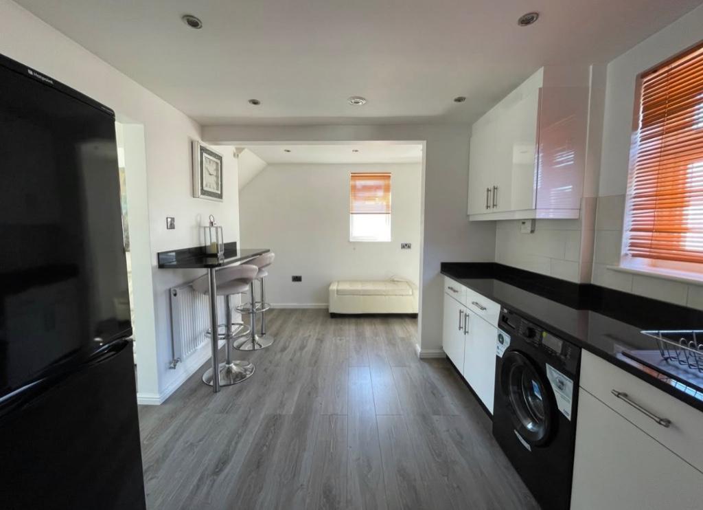 Charmante Maison Meublée de 3 Chambres avec Grand Jardin in Bernex - Bild 3