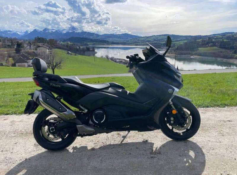 Scooter YAMAHA TMAX XP500A in Lachen - Bild 1