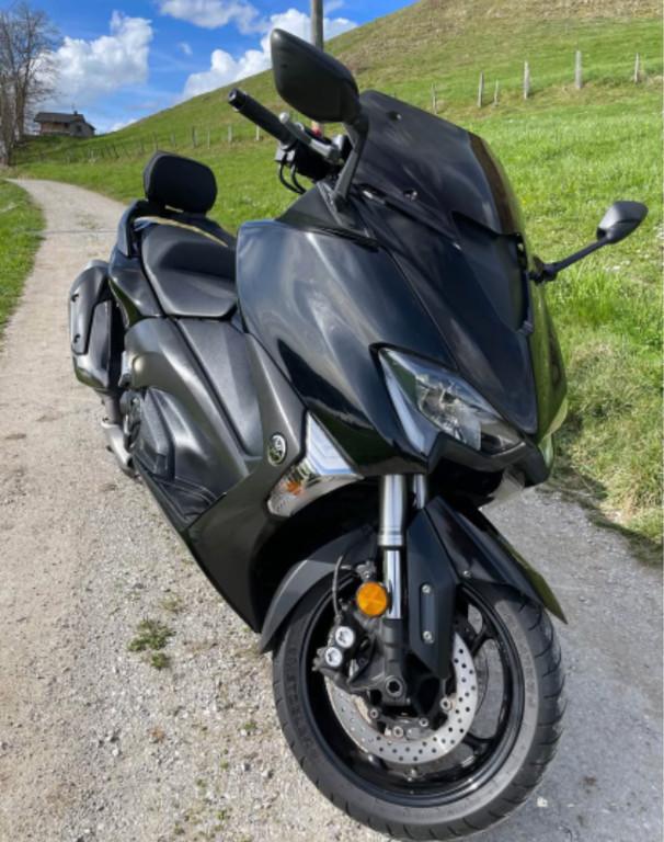 Scooter YAMAHA TMAX XP500A in Lachen - Bild 2