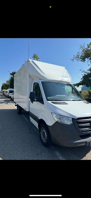 3,5 Tonne Transporter mit Hebebühne in Opfikon - Bild 2