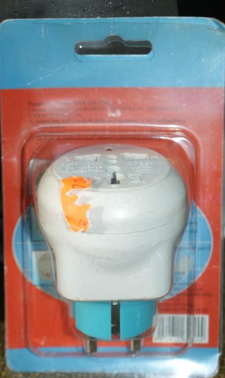 Universal Strom Adapter Welt in Urdorf - Bild 1