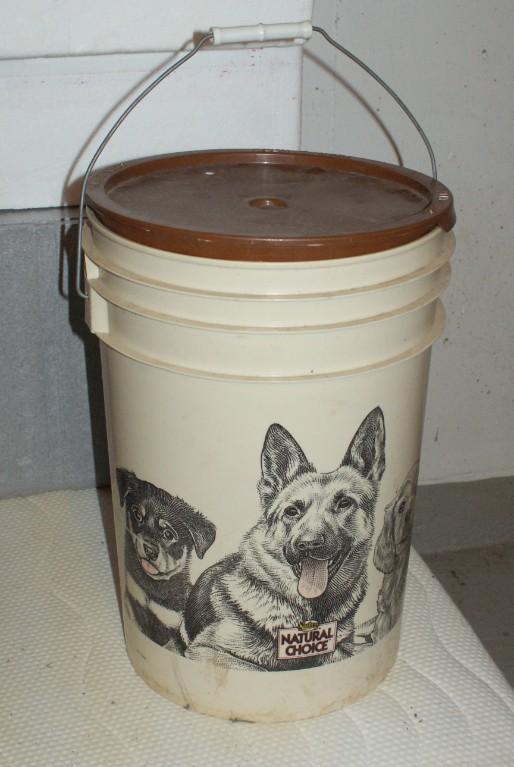 Aufbewahrung Hundefutter in Wettingen - Bild 2