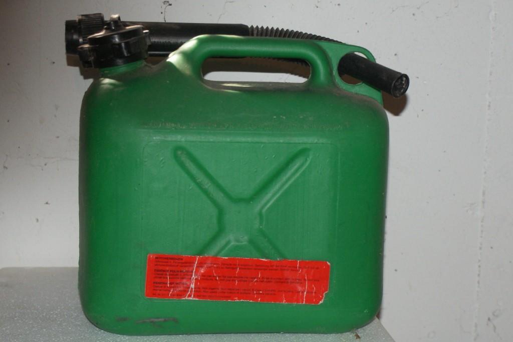 Auto Benzinkanister in Neuenhof - Bild 1
