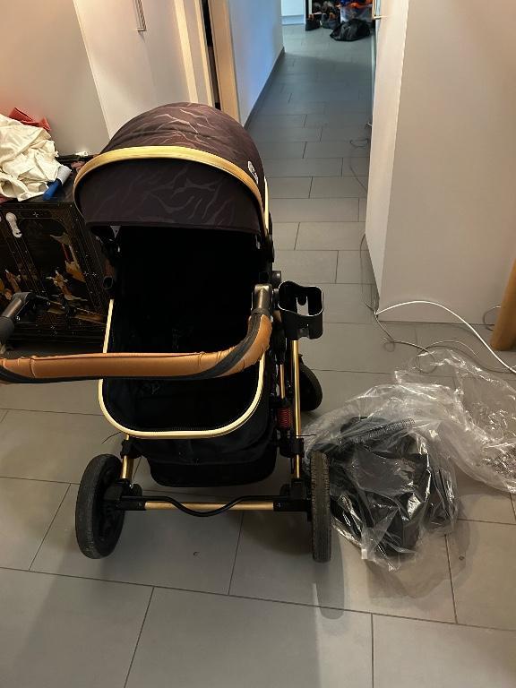 Schwarzer Kinderwagen in Bern - Bild 3