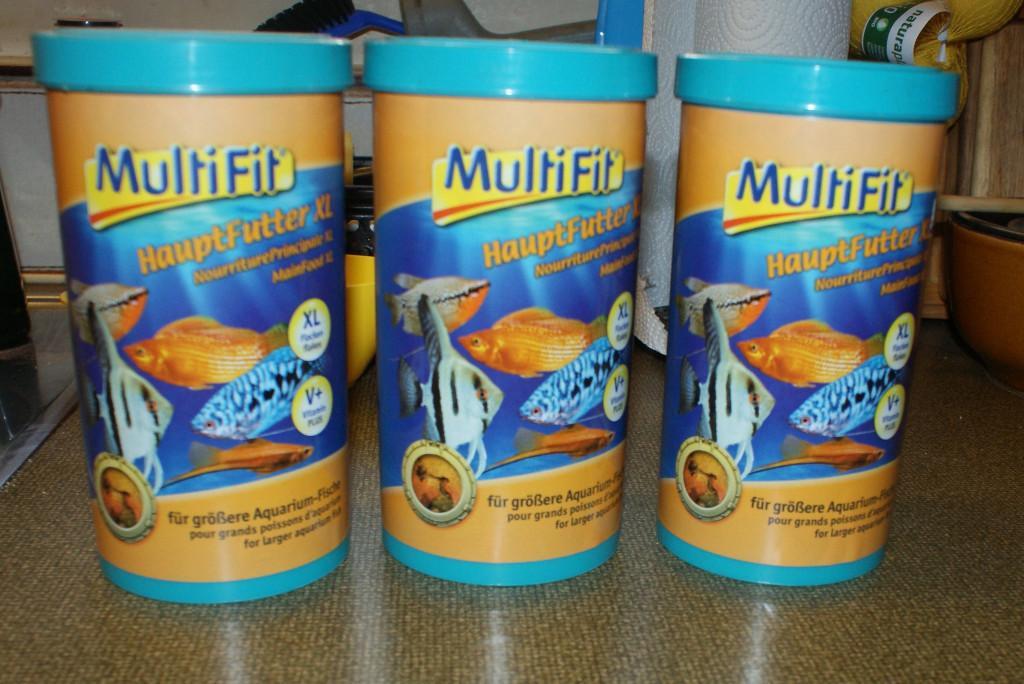 2 Neue Doesen Fischfutter in Urdorf - Bild 1