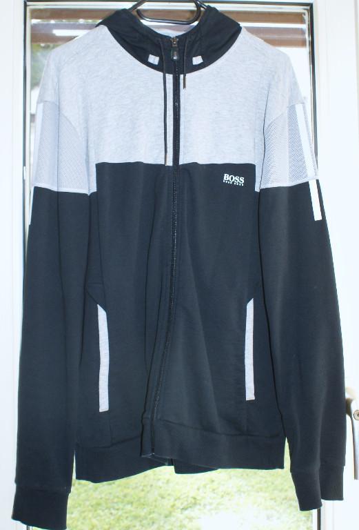 Orginal Hugo Boss Jacke für Freizeit Grösse L in Urdorf - Bild 1
