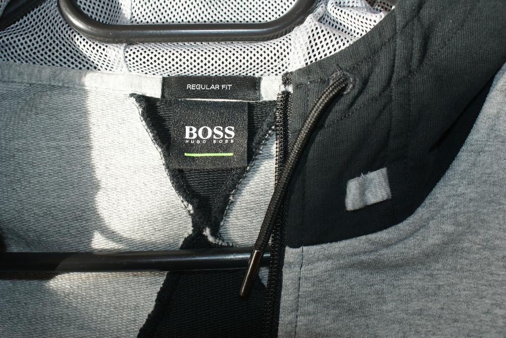 Orginal Hugo Boss Jacke für Freizeit Grösse L in Urdorf - Bild 4