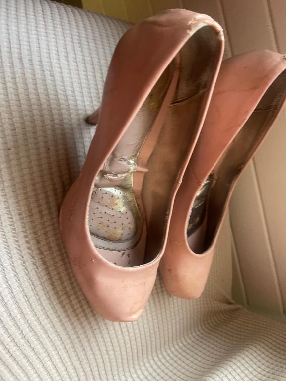 Gebrauchte Rosa Pumps in Frauenfeld - Bild 3