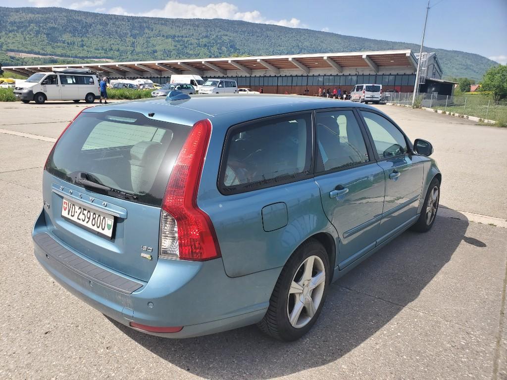 Volvo V50 1.6v 2009 151'000km à vendre in Chavannes - Bild 2