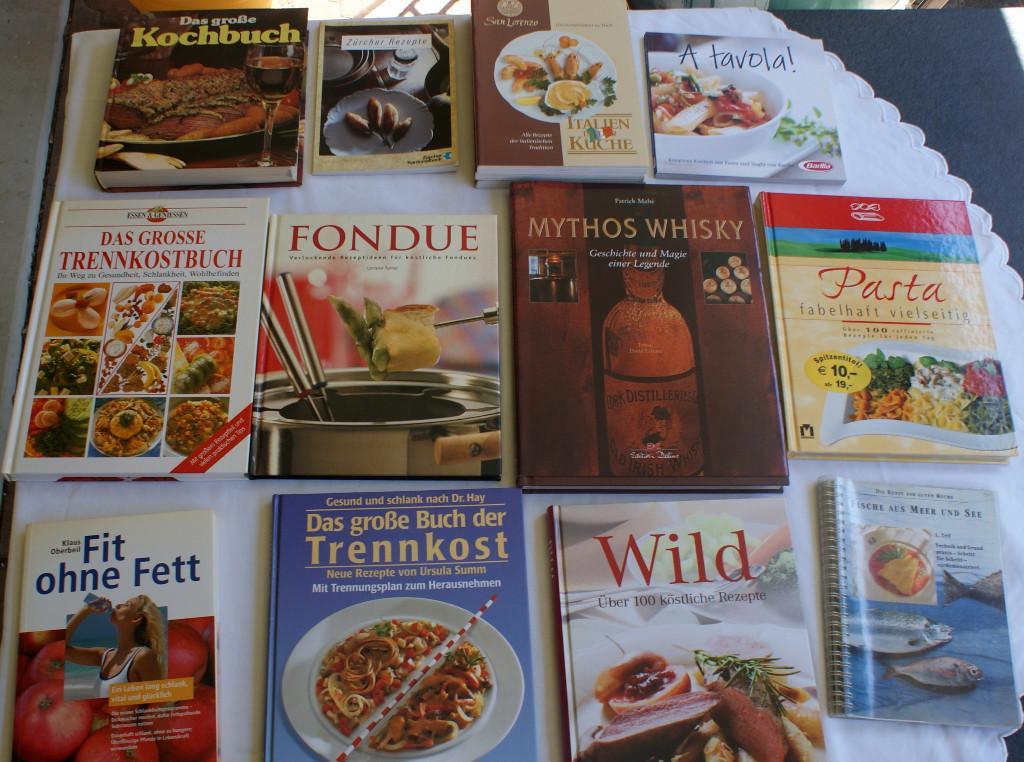 Diverse KochBücher und Garten in Bremgarten - Bild 1