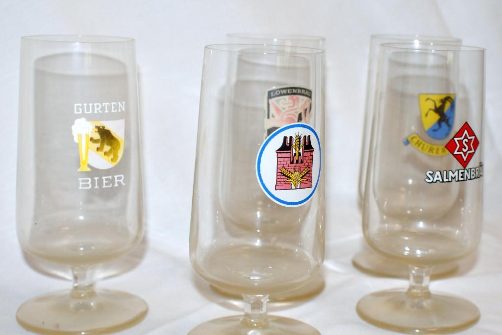 6 Bierkrüge 0,4 l Zürich und 5 Pilsgläser div Muster in Urdorf - Bild 3