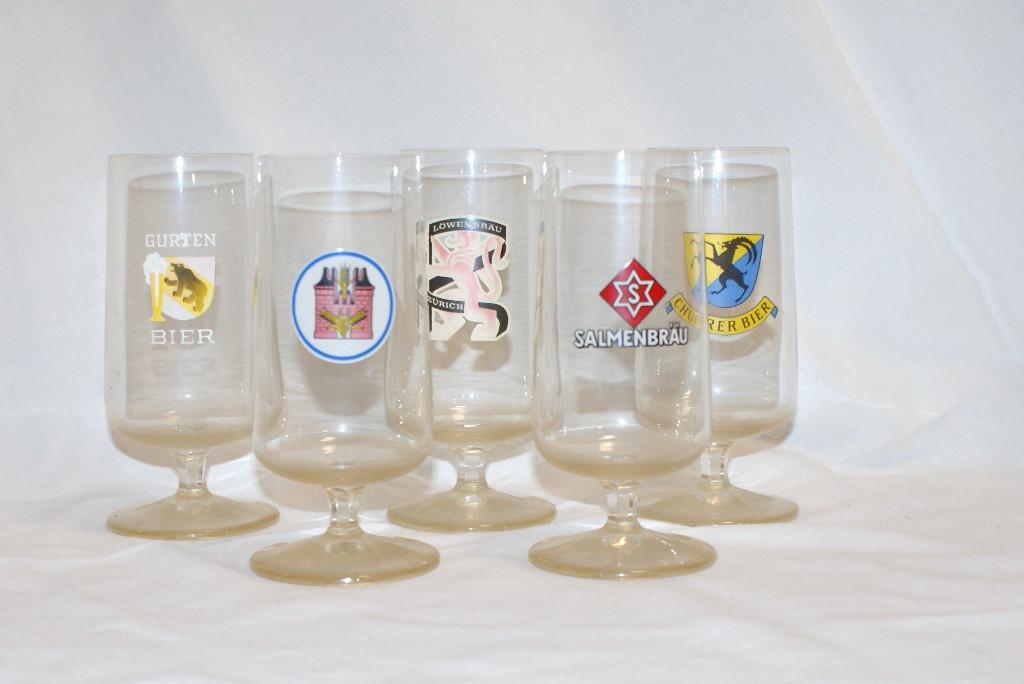 6 Bierkrüge 0,4 l Zürich und 5 Pilsgläser div Muster in Urdorf - Bild 4