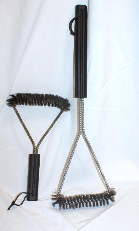 2 Grillbürsten Gross 53 x 18 cm und klein 30 x 18 cm neuwertig in Bremgarten - Bild 1