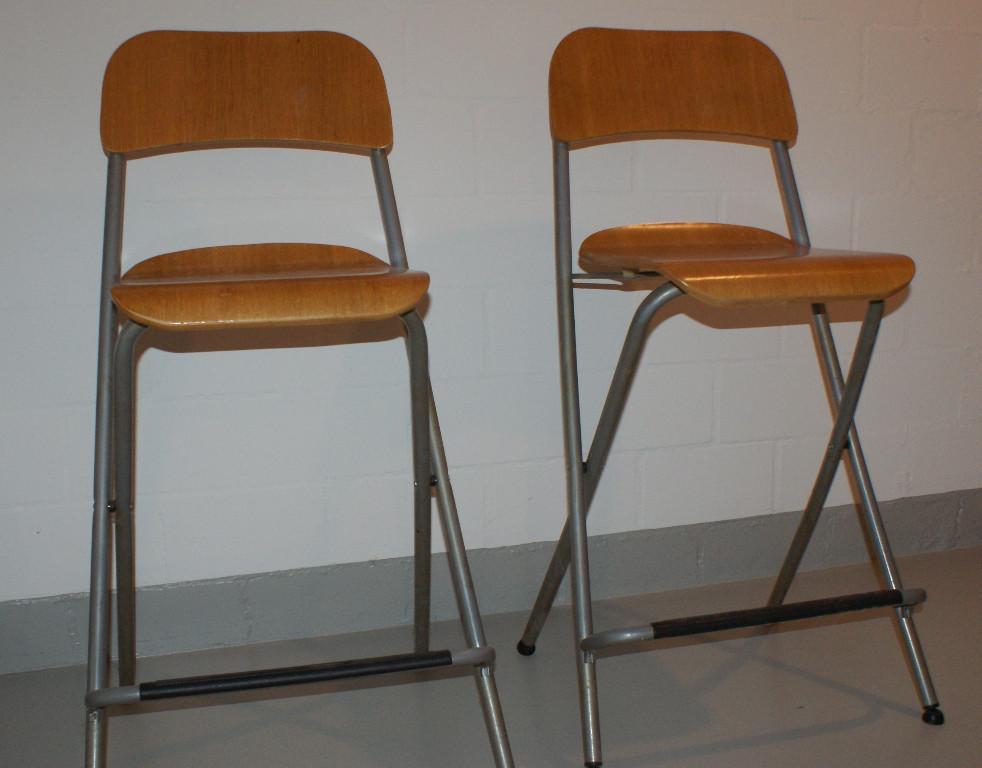 2 Barhocker ,Klappstühle in Urdorf - Bild 2