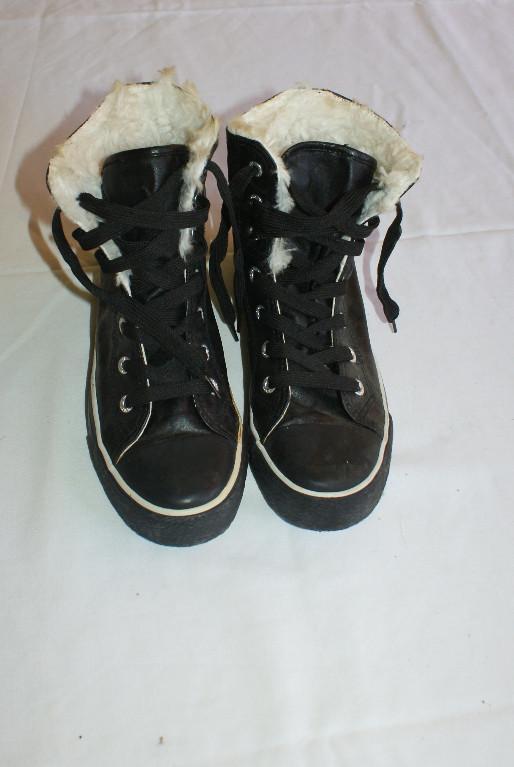 12 Diverse Damen Schuhe Grösse 34/35 in Urdorf - Bild 2