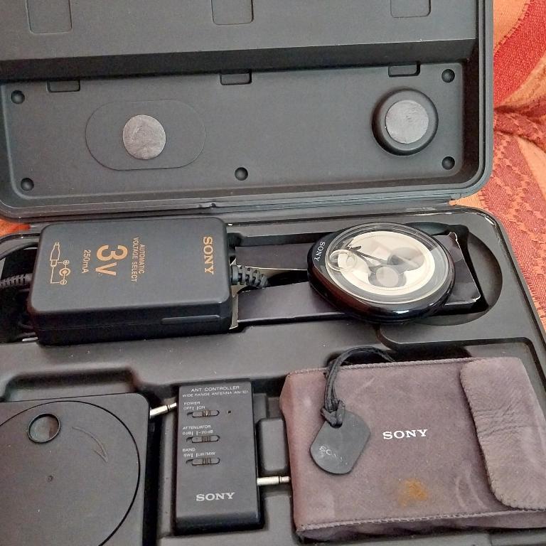 Sony ICF SW1 vollständig gebraucht in Reinach - Bild 2
