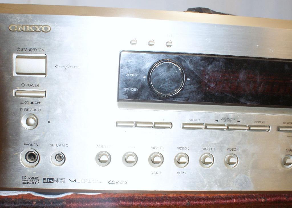 Onkyo AV Reciver TX SR 602 E in Bremgarten - Bild 3