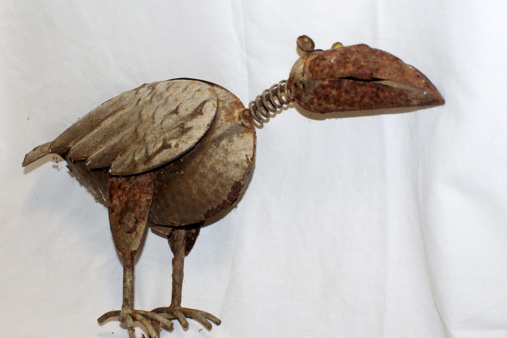 kleiner Vogel für Outdoor in Urdorf - Bild 1