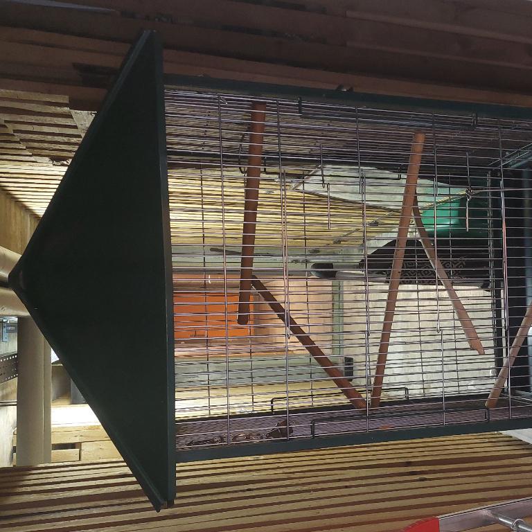 Grande Cage à Oiseaux in der Schweiz - Bild 1