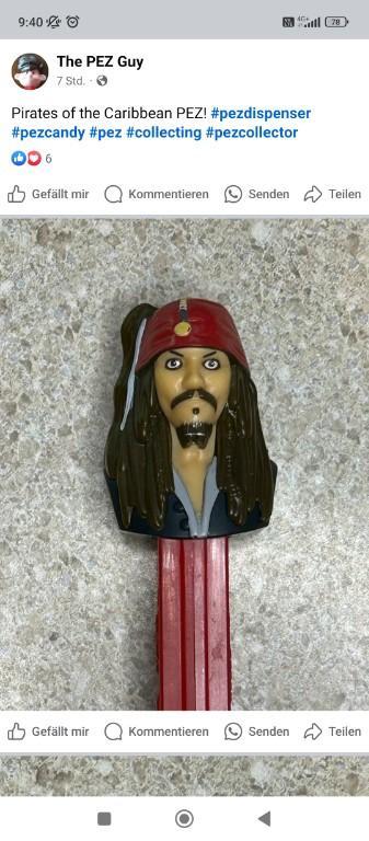 Diverse PEZ Figuren in Wald - Bild 1
