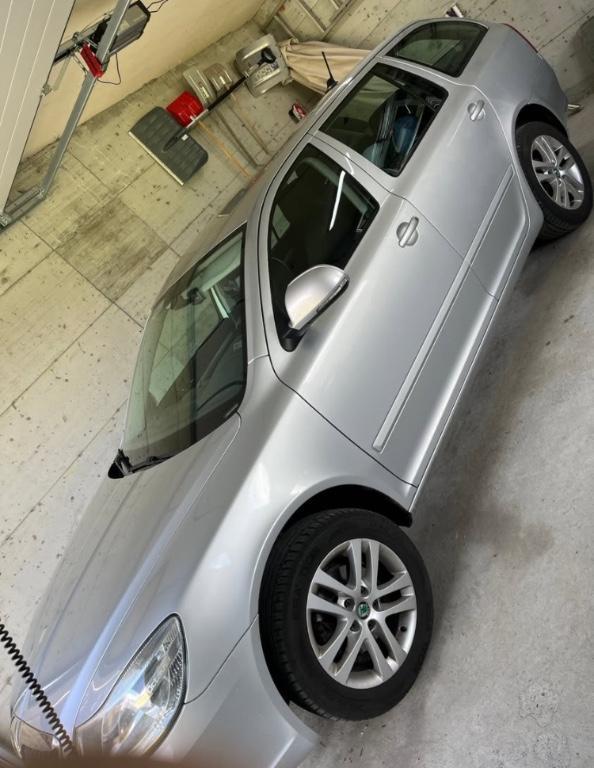 Skoda octavia .. in Buchs - Bild 2