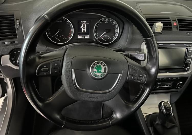 Skoda octavia .. in Buchs - Bild 8