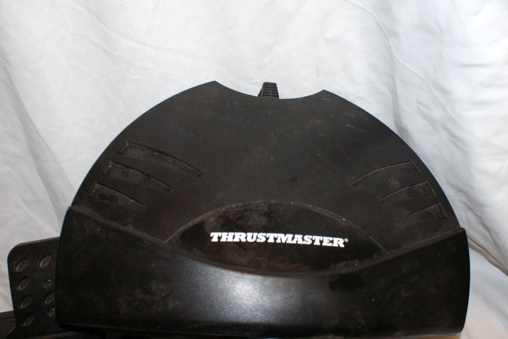 Thrustmaster Ferrari Lenkrad mit Pedalen Abholung Preis VB in Bremgarten - Bild 2